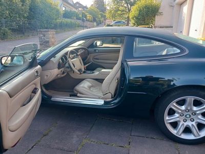 Jaguar XK8