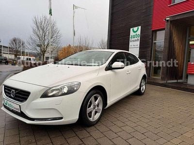 Second-hand Volvo V40 Kinetic 120 CP (88 kW) 2016 Alb Berlinǎ