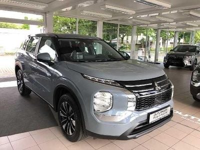Neu Mitsubishi Outlander P-HEV Basis 306 PS (225 kW) 2026 Grau SUV