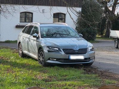 Gebraucht Skoda Superb LAURIN & KLEMENT 190 PS (139 kW) 2017 Grau Kombi