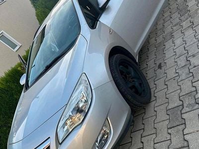 Gebraucht Opel Astra 116 PS (85 kW) 2011 Silber Kombi