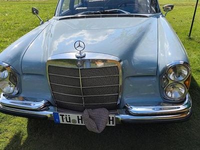 Blau Gebraucht 1968 Mercedes 250 SE Limousine | 29.500 €