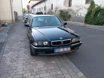 BMW 728
