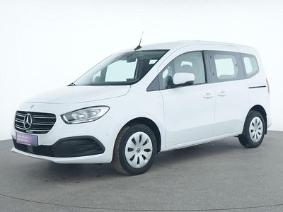 Second-hand Mercedes T180 131 CP (96 kW) 2023 Alb Monovolum