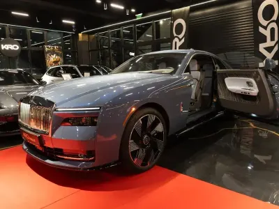Gebraucht Rolls Royce Spectre 430 kW (585 PS) 2024 Blau Coupé