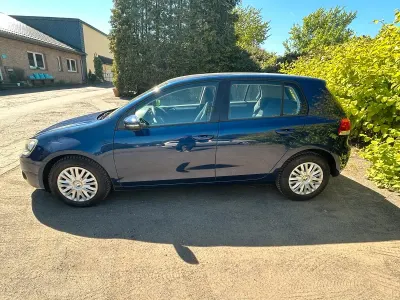 Gebraucht VW Golf VI 90 PS (66 kW) 2010 Blau Kleinwagen