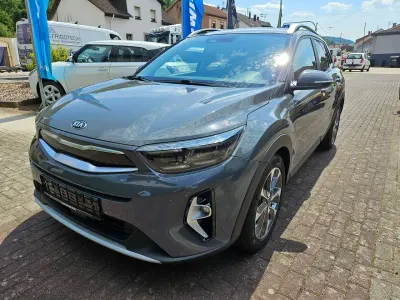 Gebraucht Kia Stonic Spirit 101 PS (74 kW) 2021 Perennialgrau met. prg SUV