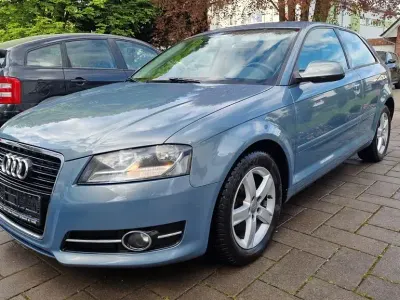 Używany Audi A3 Attraction 90 KM (66 kW) 2010 Niebieski Hatchback