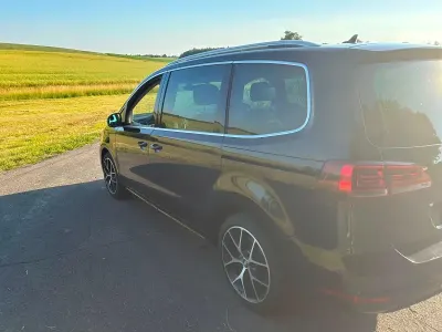 Gebraucht VW Sharan Allstar 150 PS (110 kW) 2016 Schwarz Van / Kleinbus