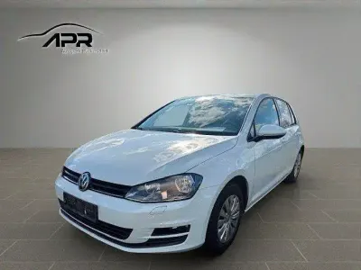Gebraucht VW Golf VII Trendline 105 PS (77 kW) 2013 Weiß Limousine
