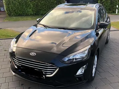 Gebraucht Ford Focus 120 PS (88 kW) 2020 Schwarz Kombi