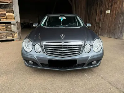 Gebraucht Mercedes E200 136 PS (100 kW) 2008 Grau Limousine