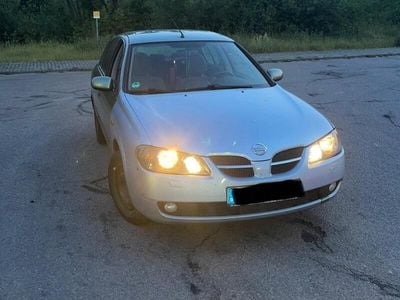 Nissan Almera