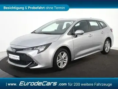 Gebraucht Toyota Corolla 140 PS (102 kW) 2023 Silber Limousine