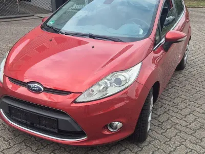 Gebraucht Ford Fiesta Titanium 82 PS (60 kW) 2009 Braun Limousine