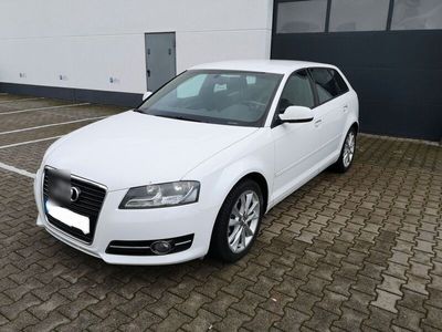 gebraucht Audi A3 Sportback 1.6 TDI (DPF) 77kW Attraction A...