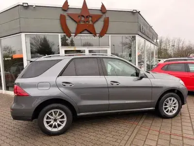 Używany Mercedes GLE350 258 KM (189 kW) 2018 Szary SUV