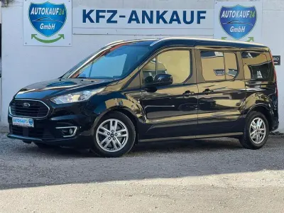 Gebraucht Ford Grand Tourneo Connect Titanium 120 PS (88 kW) 2019 Schwarz Van / Kleinbus