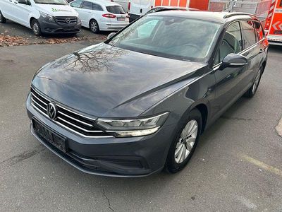 Grau Gebraucht 2020 VW Passat Kombi | 15.098 € (Guter Preis)