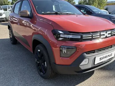 Neu Dacia Spring Extreme 75 kW (102 PS) 2026 Rot Kleinwagen