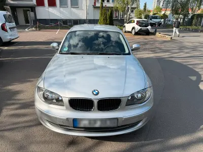 Gebraucht BMW 116 122 PS (89 kW) 2009 Grau Kleinwagen
