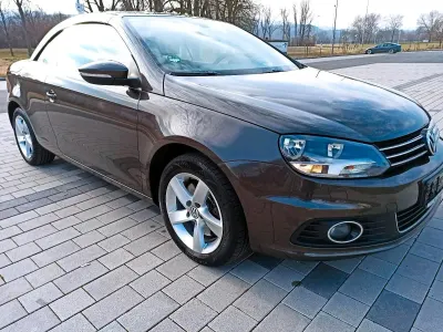Gebraucht VW Eos 140 PS (102 kW) 2011 Andere farben Cabrio
