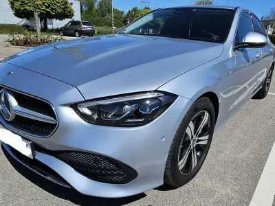 Gebraucht Mercedes C200 Avantgarde 163 PS (119 kW) 2024 Silber Limousine