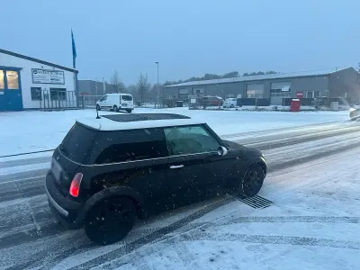 Usata Mini Cooper 116 CV (85 kW) 2004 Nero Utilitaria