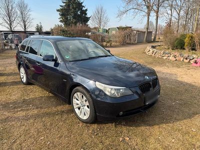 Gebraucht BMW 525 192 PS (141 kW) 2005 Blau Kombi