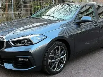 Gebraucht BMW 120 Advantage 190 PS (139 kW) 2020 Grau Limousine