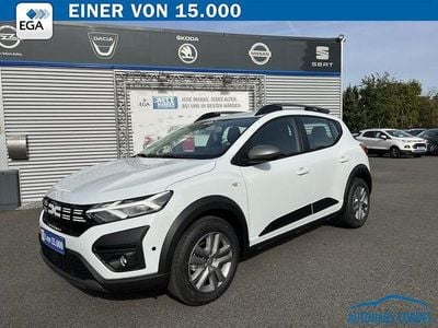 Weiss Gebraucht 2023 Dacia Sandero Stepway SUV | 16.479 € (Guter Preis)
