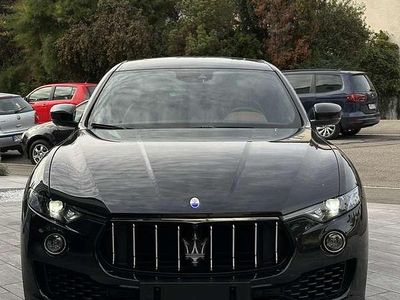 Gebraucht 2016 Maserati Levante SUV | 34.900 € (Teuer)