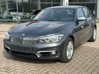 Usata BMW 120 Urban Line 190 CV (139 kW) 2015 Grigio Utilitaria