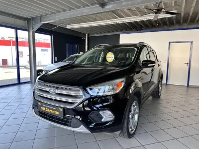 Gebraucht Ford Kuga Titanium 182 PS (133 kW) 2017 Schwarz SUV