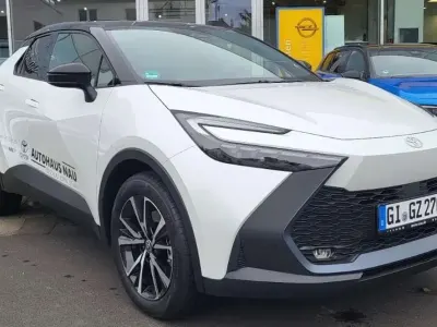 Gebraucht Toyota C-HR 223 PS (164 kW) 2025 Platinum white pearl mc (089)/ blac SUV