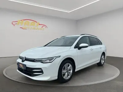 Gebraucht VW Golf VIII Life 116 PS (85 kW) 2025 Weiß Kombi