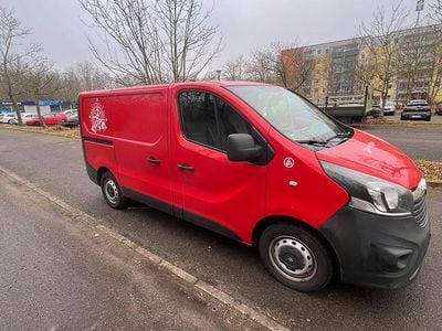 Usata Opel Vivaro 116 CV (85 kW) 2015 Rosso Monovolume