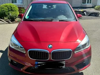 Gebraucht BMW 218 Sport Line 150 PS (110 kW) 2015 Rot Kombi