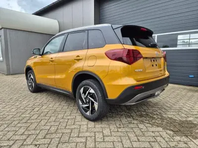 Nuova Suzuki Vitara Comfort+ 110 CV (80 kW) 2026 Giallo SUV