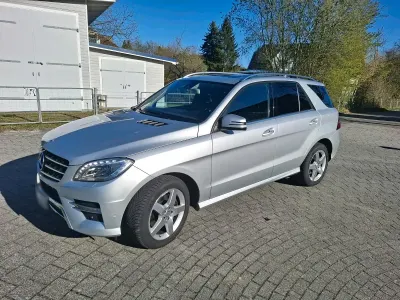 Gebraucht Mercedes ML250 AMG 204 PS (150 kW) 2014 Silber SUV