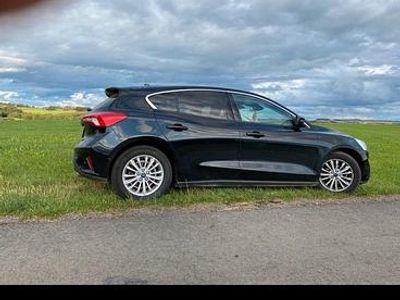 Gebraucht Ford Focus 125 PS (91 kW) 2019 Schwarz Limousine