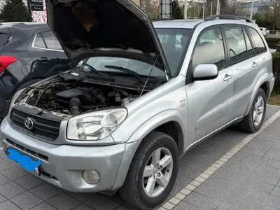Gebraucht Toyota RAV4 Sol 150 PS (110 kW) 2004 Silber SUV