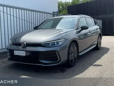 Gebraucht VW Passat IQ Drive 193 PS (141 kW) 2024 Diabase gray metallic Kombi