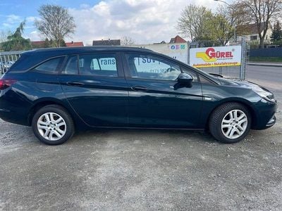 Usata Opel Astra Edition 95 CV (69 kW) 2017 Verde Station wagon