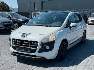 Gebraucht Peugeot 3008 Active 163 PS (119 kW) 2011 Weiß Kombi