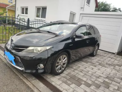 Gebraucht Toyota Auris Hybrid Executive 136 PS (100 kW) 2014 Kombi
