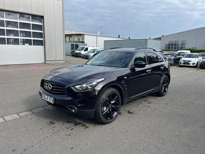 Infiniti QX70
