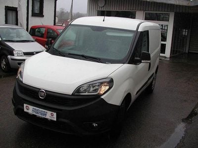 Gebraucht Fiat Doblò 95 PS (69 kW) 2021 Weiß Van / Kleinbus