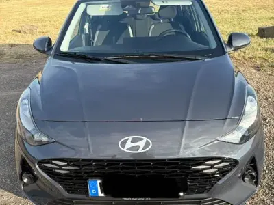 Gebraucht Hyundai i10 Trend 63 PS (46 kW) 2025 Grau Kleinwagen