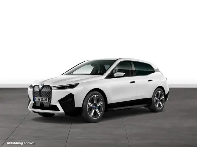 Gebraucht BMW iX 384 kW (523 PS) 2024 Mineralweiß metallic SUV